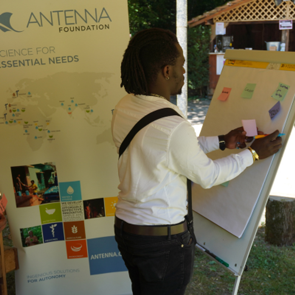 Image média: Vers Nous : un programme d’éducation co-construit avec les migrant·e·s pour promouvoir intégration, bien-être et inclusion urbaine.