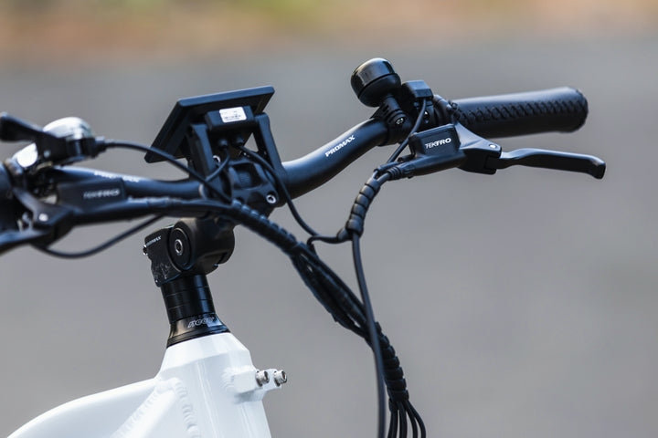 How does the Pioneer 2 perform on rough and uneven terrain?