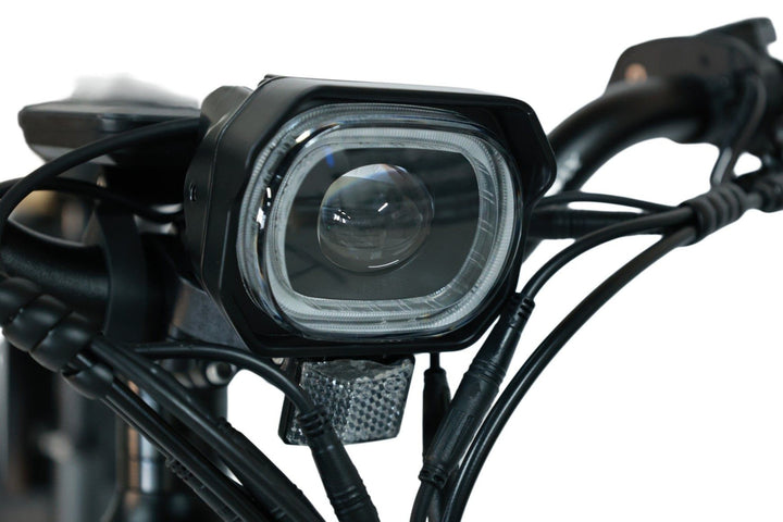 How do hydraulic brakes improve off-road safety?
