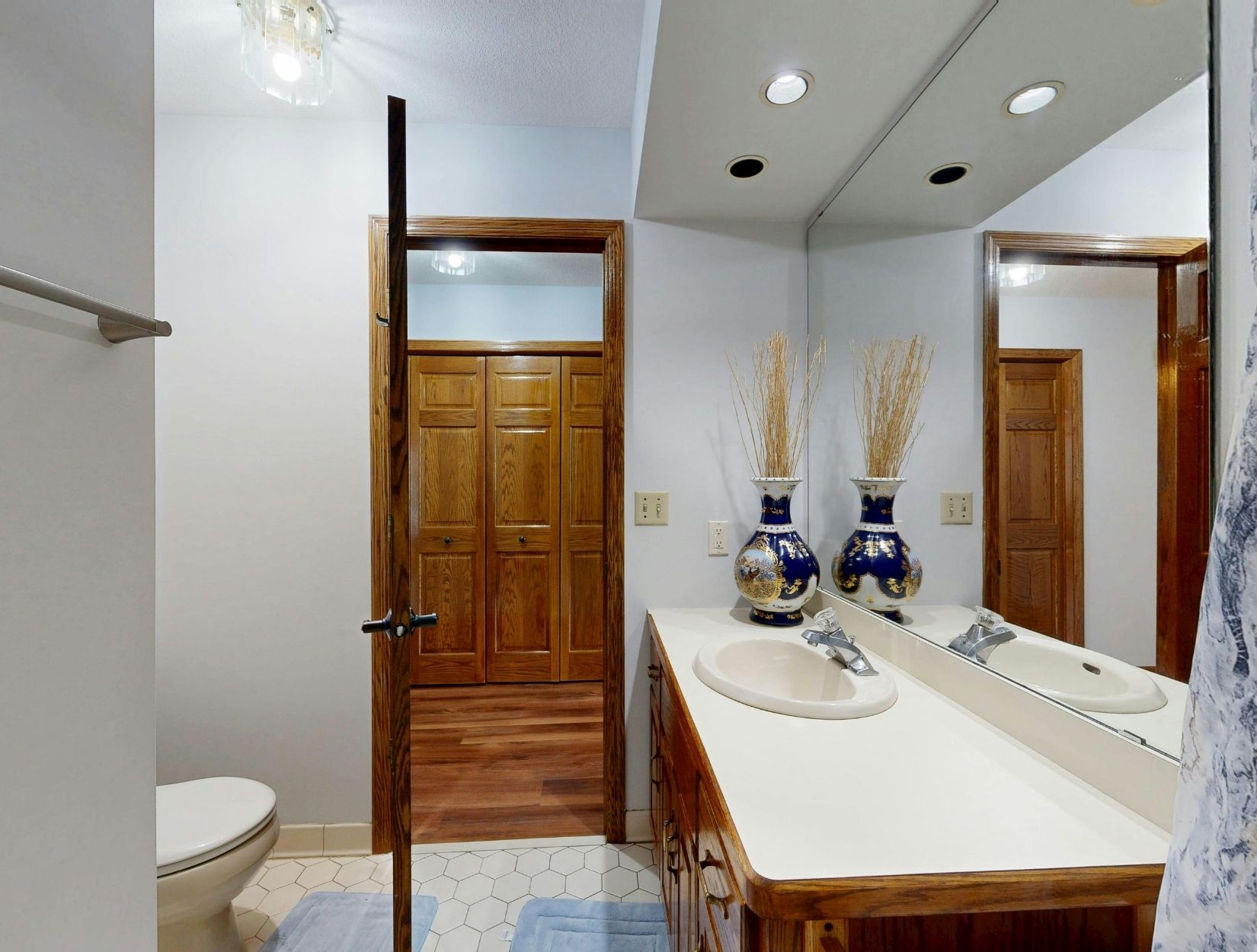 How does the move-in cleaning process work?