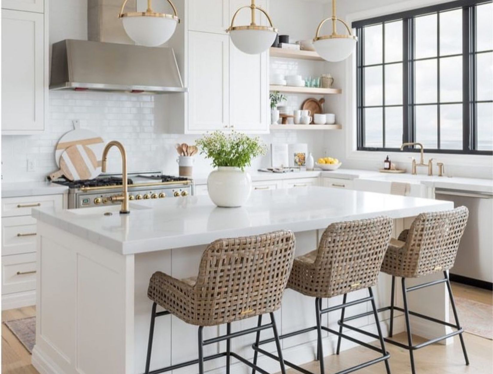 How Cleaning Services Create Stress-Free Homes