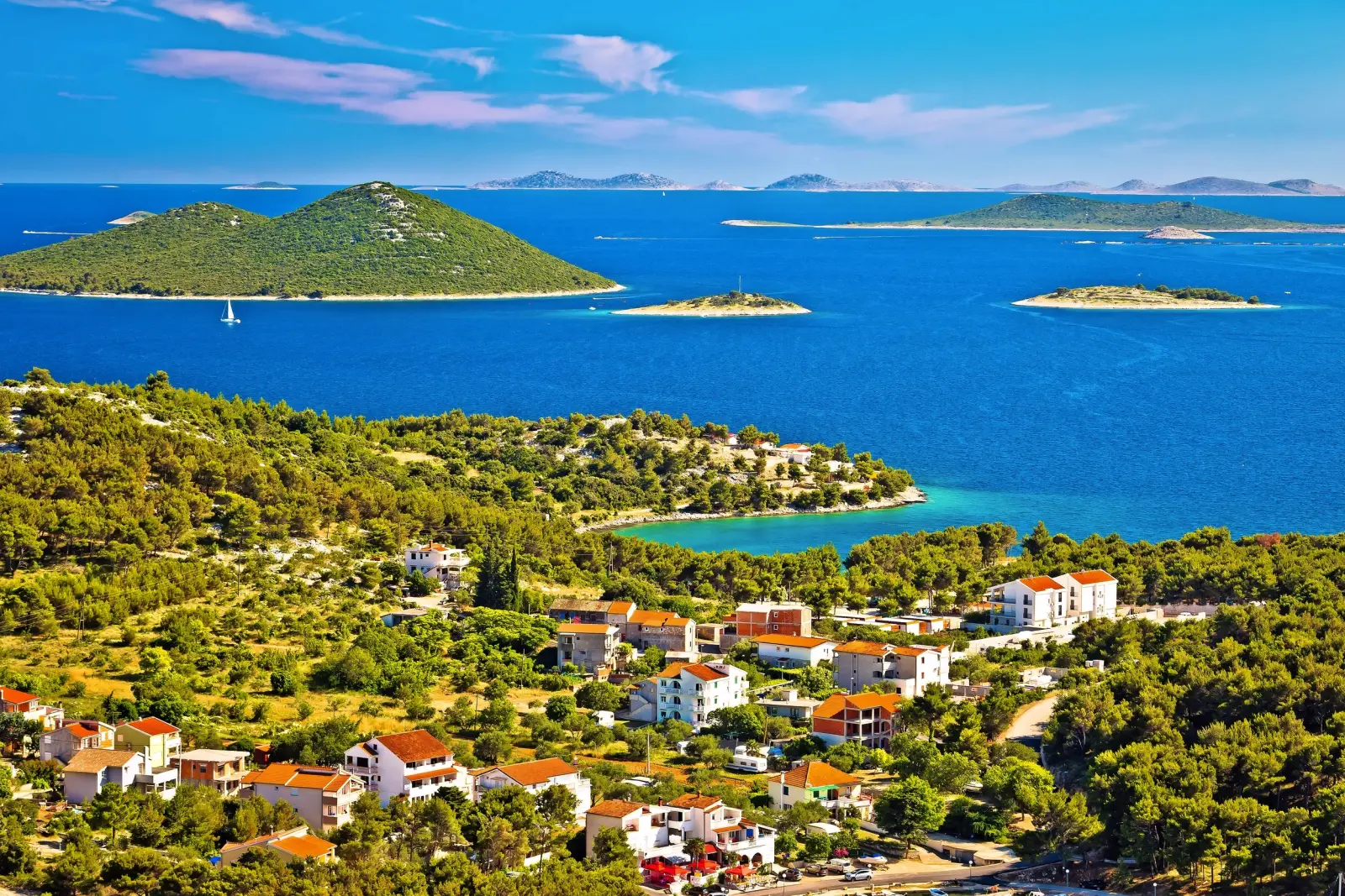 Le Incoronate, o isole Kornati, sono il gruppo di isole più grande e più fitto dell'Adriatico croato immagine