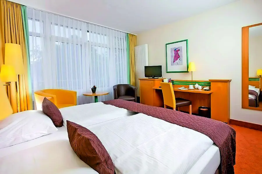 Parkhotel Rügen - Bergen image
