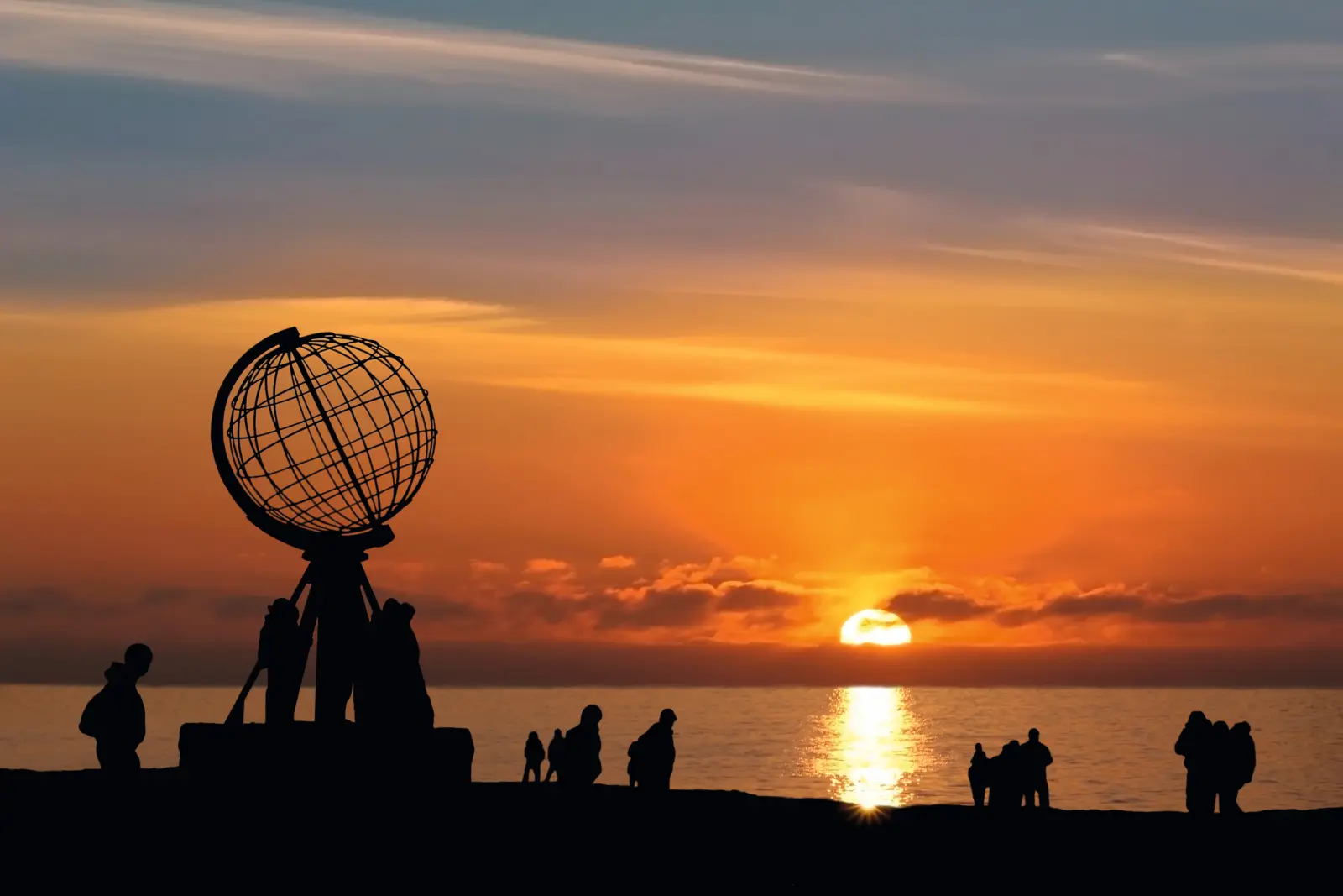 Sole di mezzanotte a Capo Nord immagine