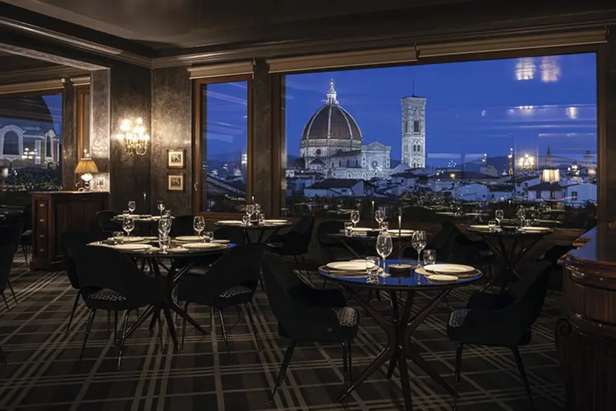 Grand Hotel Baglioni Firenze, sala da pranzo con vista sul Duomo immagine