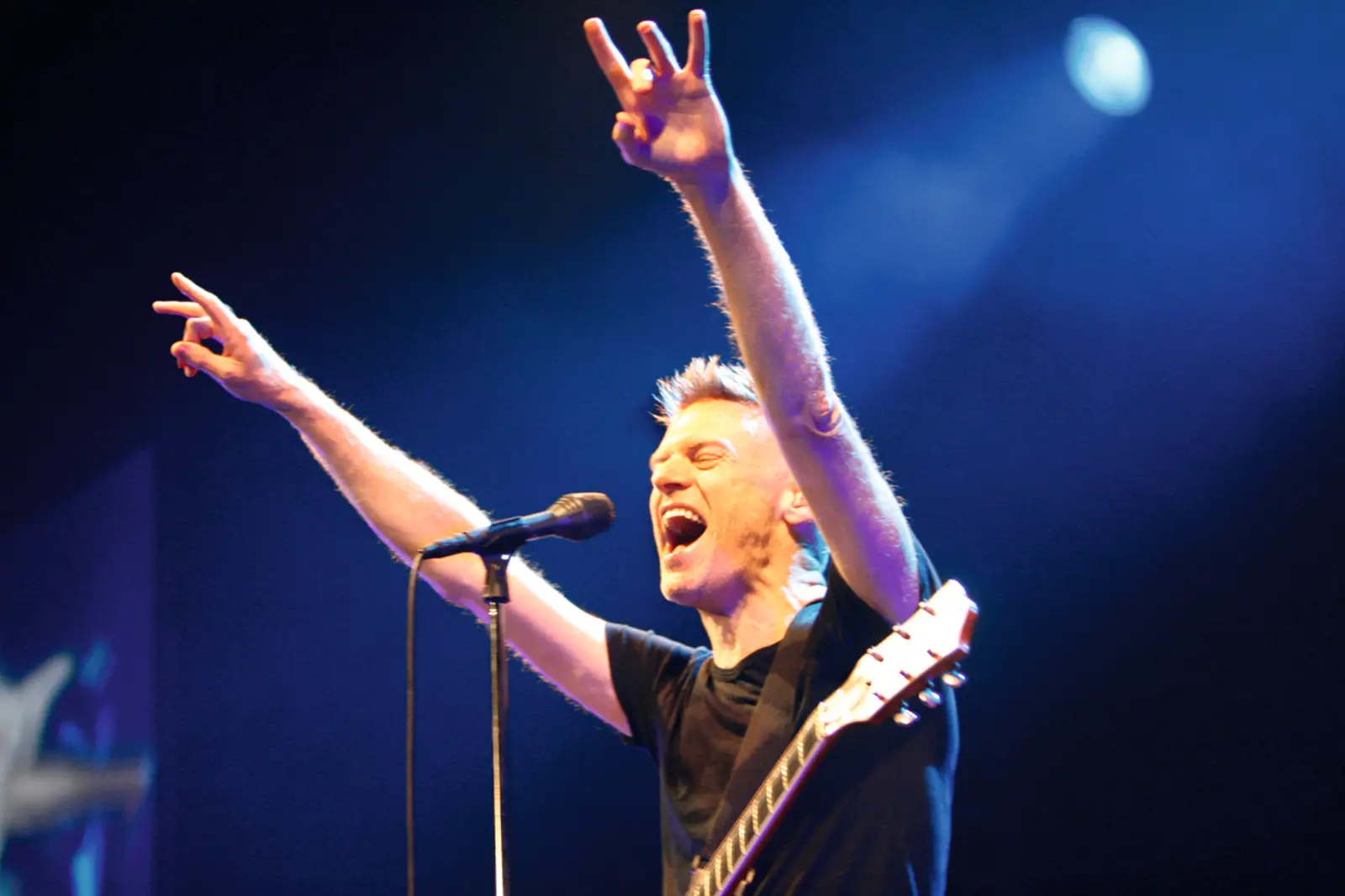Bryan Adams – Roll With The Punches Tour image