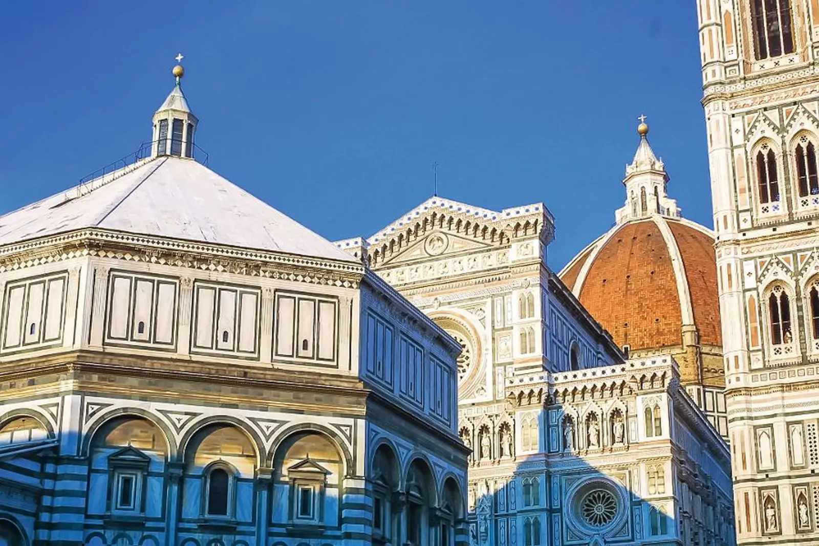 Veduta della cattedrale di Firenze con il Battistero e la celebre cupola.