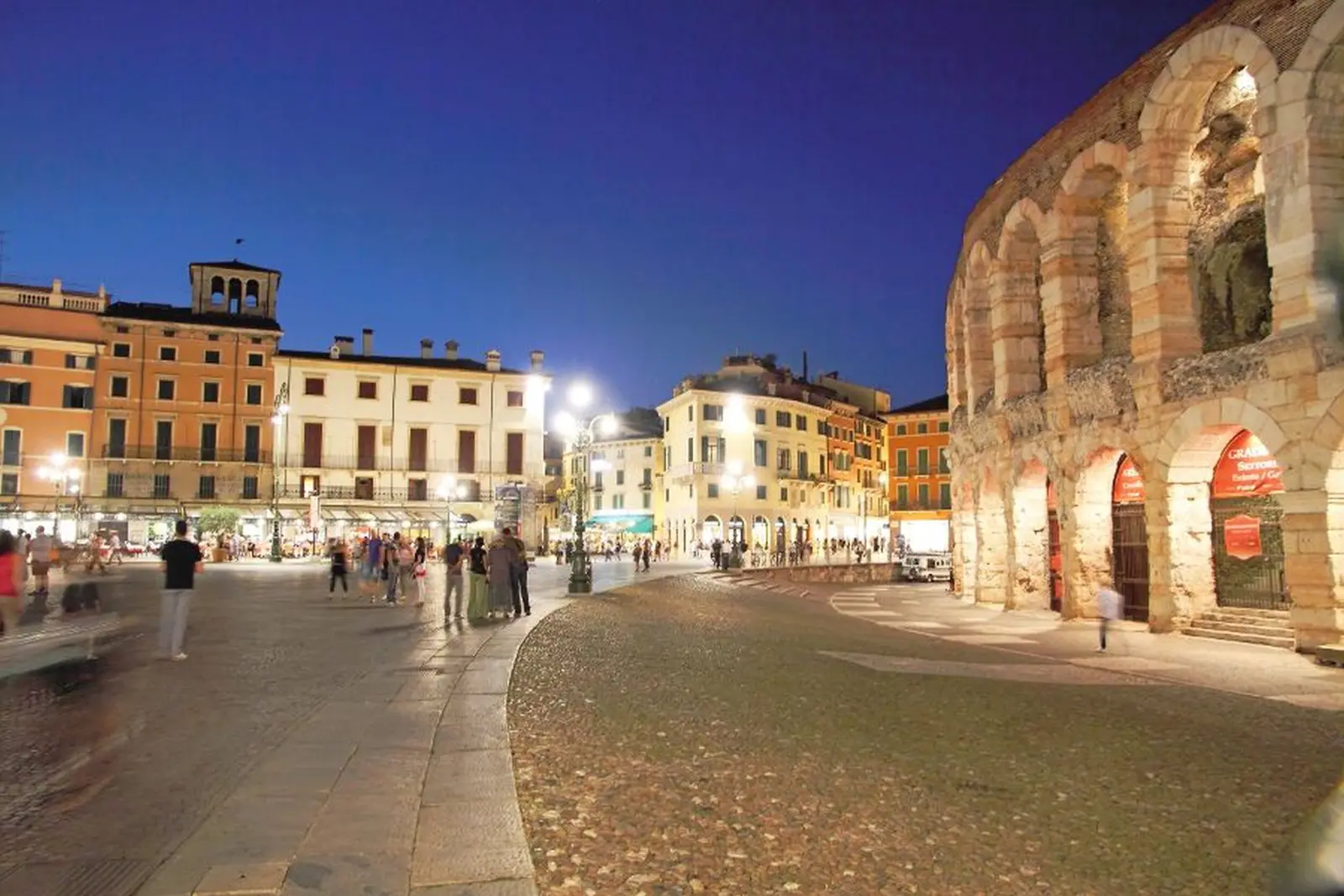 Piazza Brà e Arena immagine