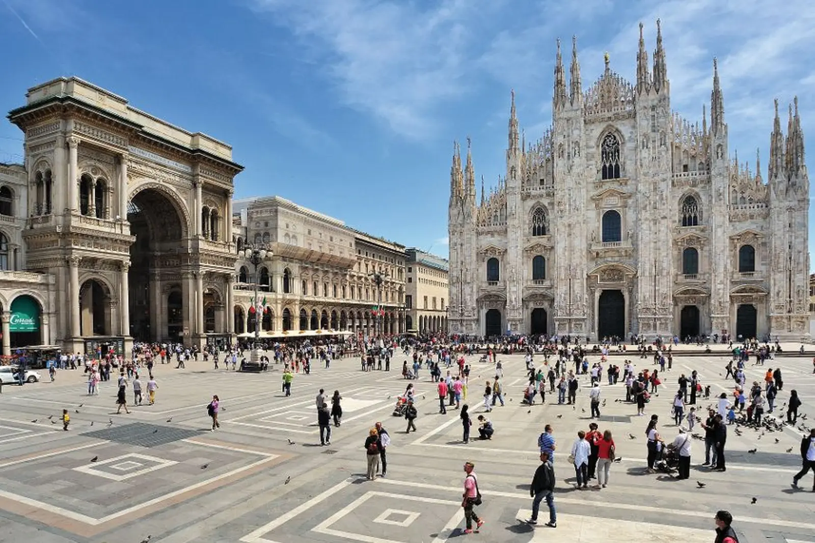 Duomo e Galleria Vittorio Emanuele II a Milano immagine