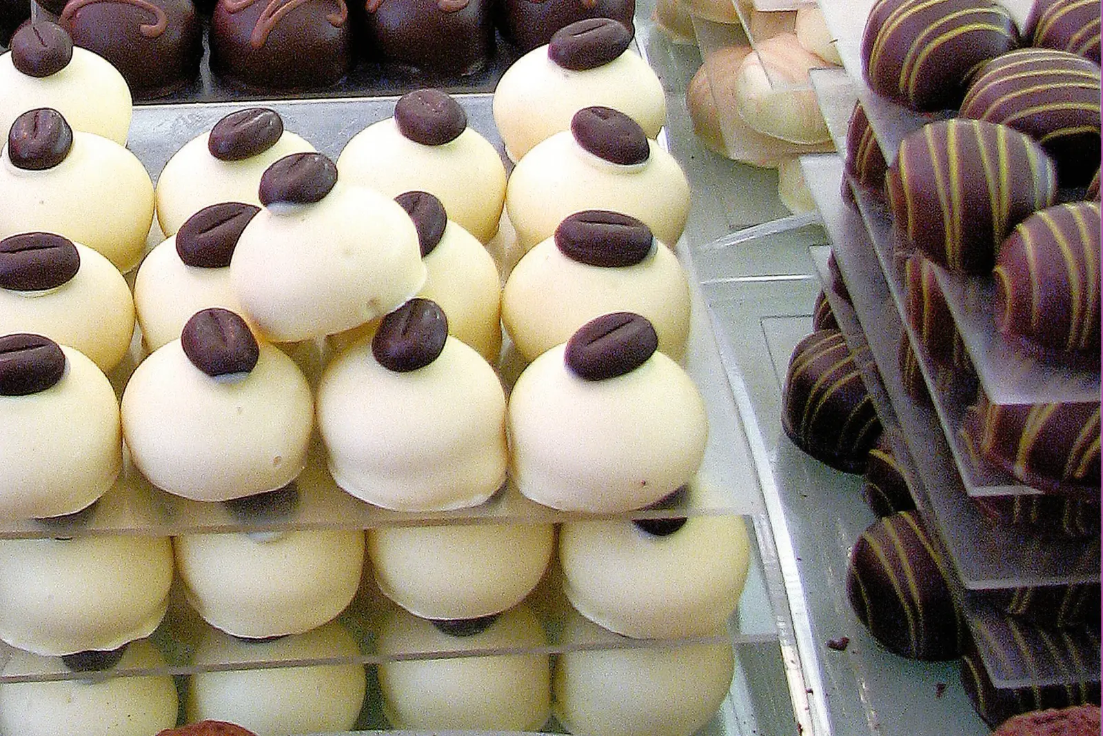 Bruges chocolates image
