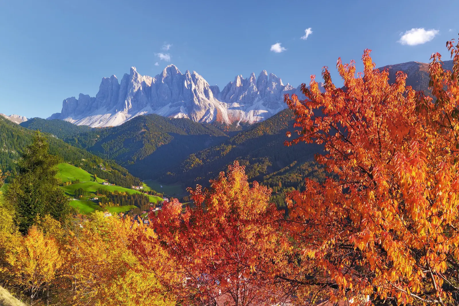 Vista sulle cime delle Dolomiti in Alto Adige immagine