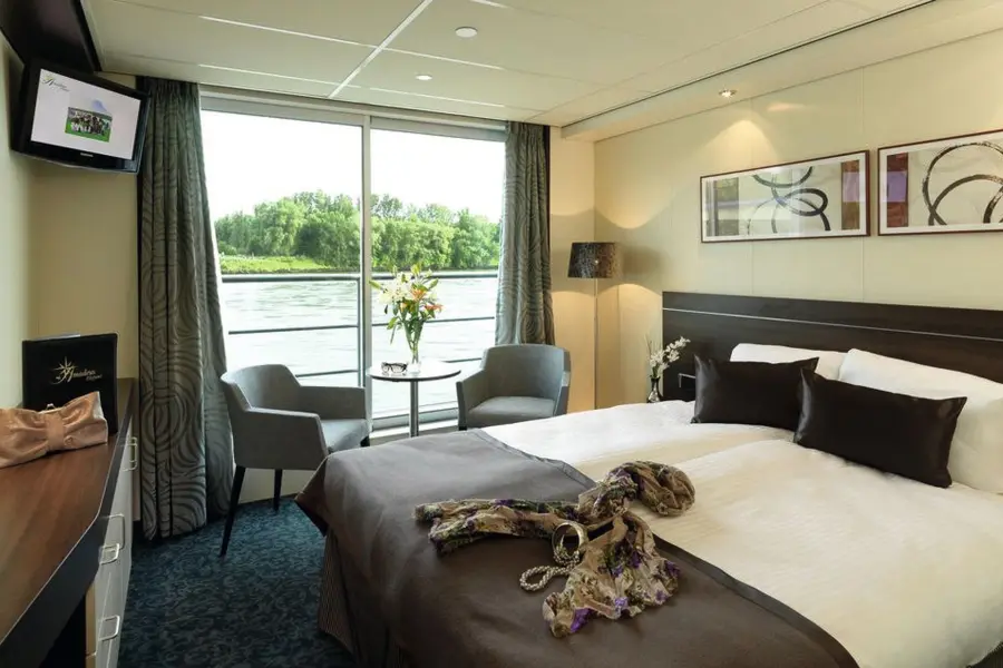 Cabin on the MS ELEGANT by Amadeus image