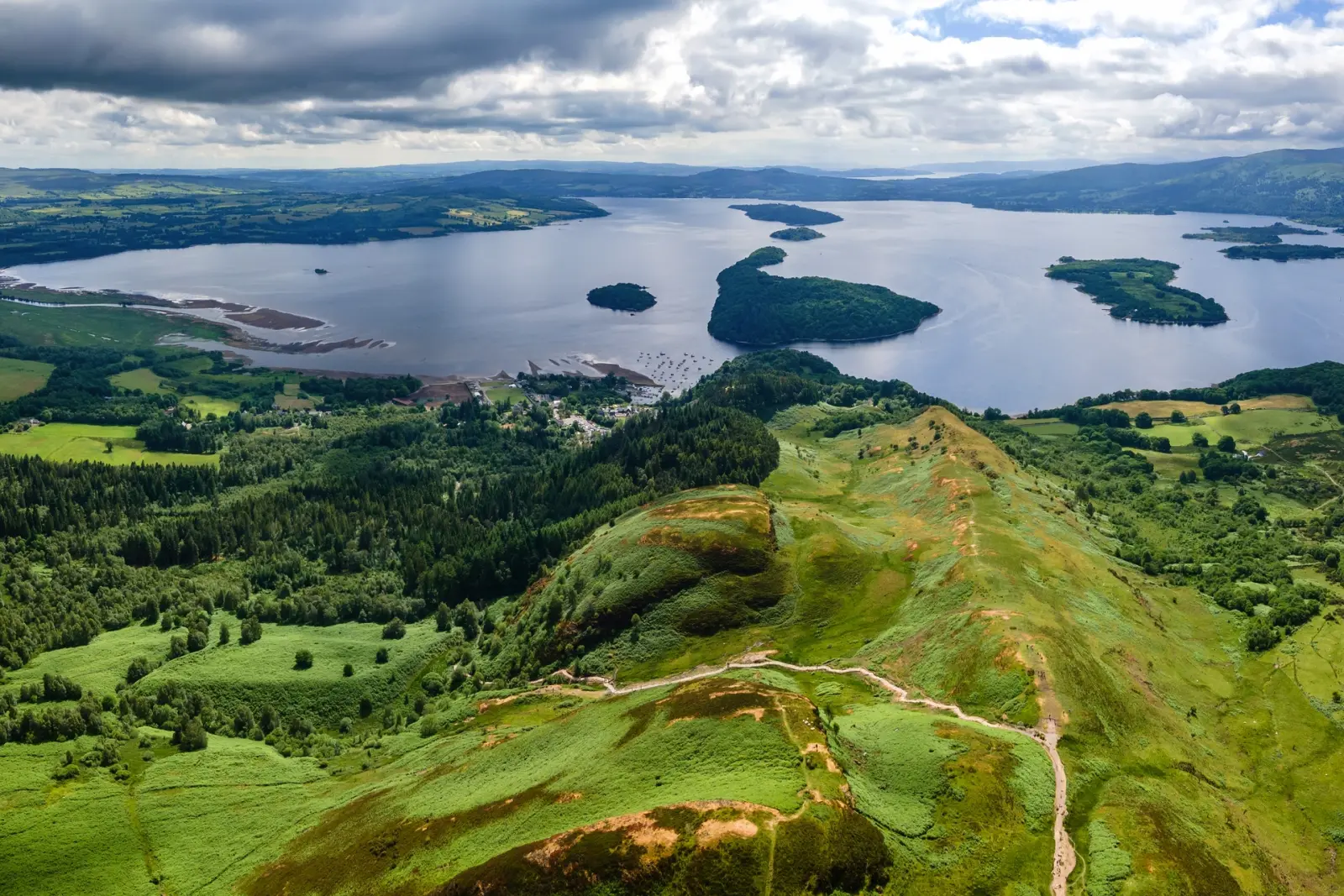 Sicht auf den Lomond-See von Conic Hill Bild