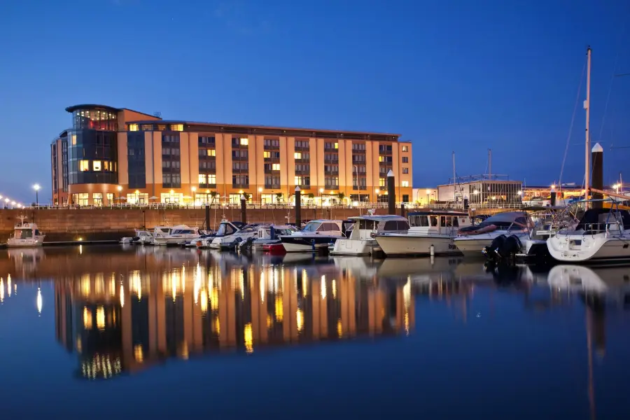 Radisson Blu Waterfront, St. Helier image