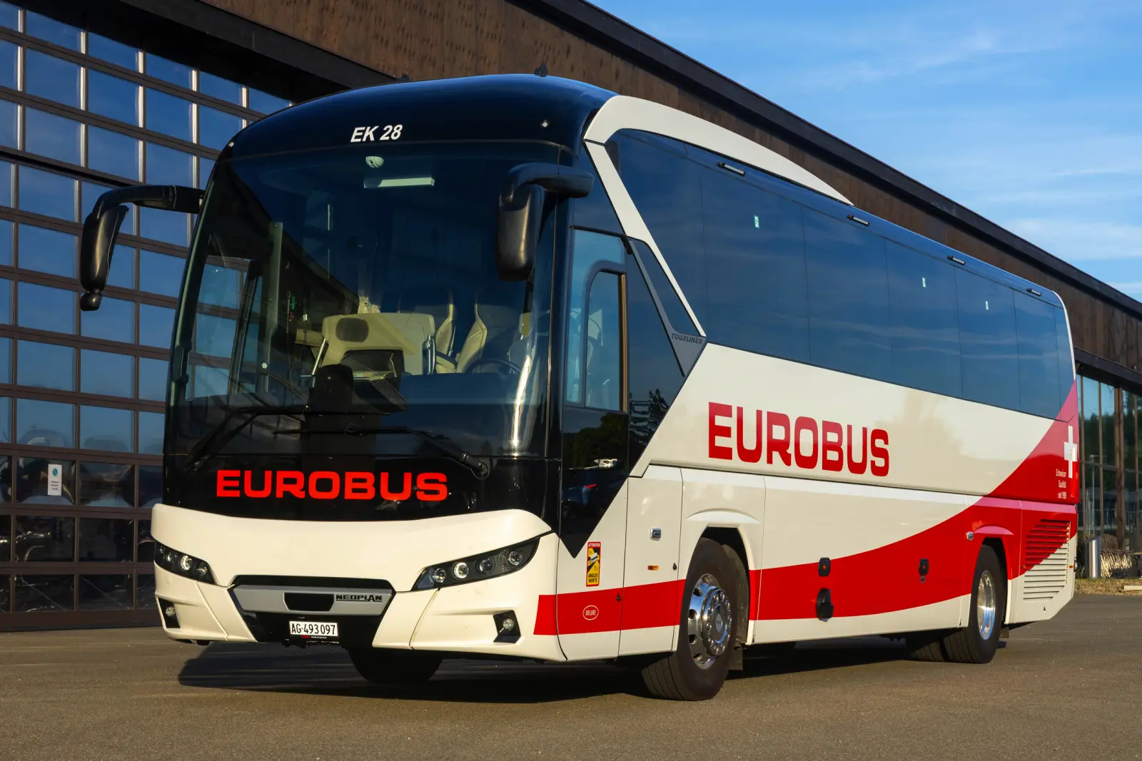 EUROBUS vor dem Reisezentrum Bild