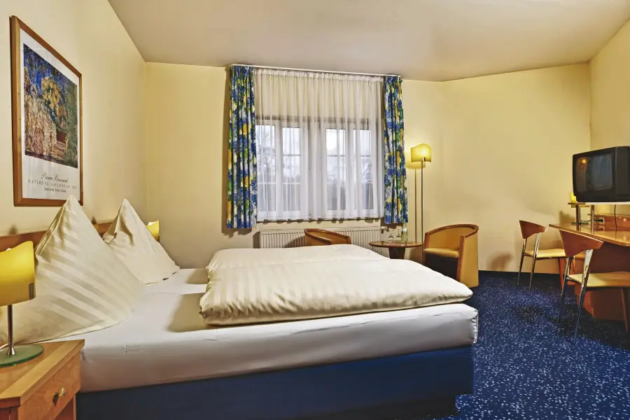 Hotel Schloss Schweinsburg image