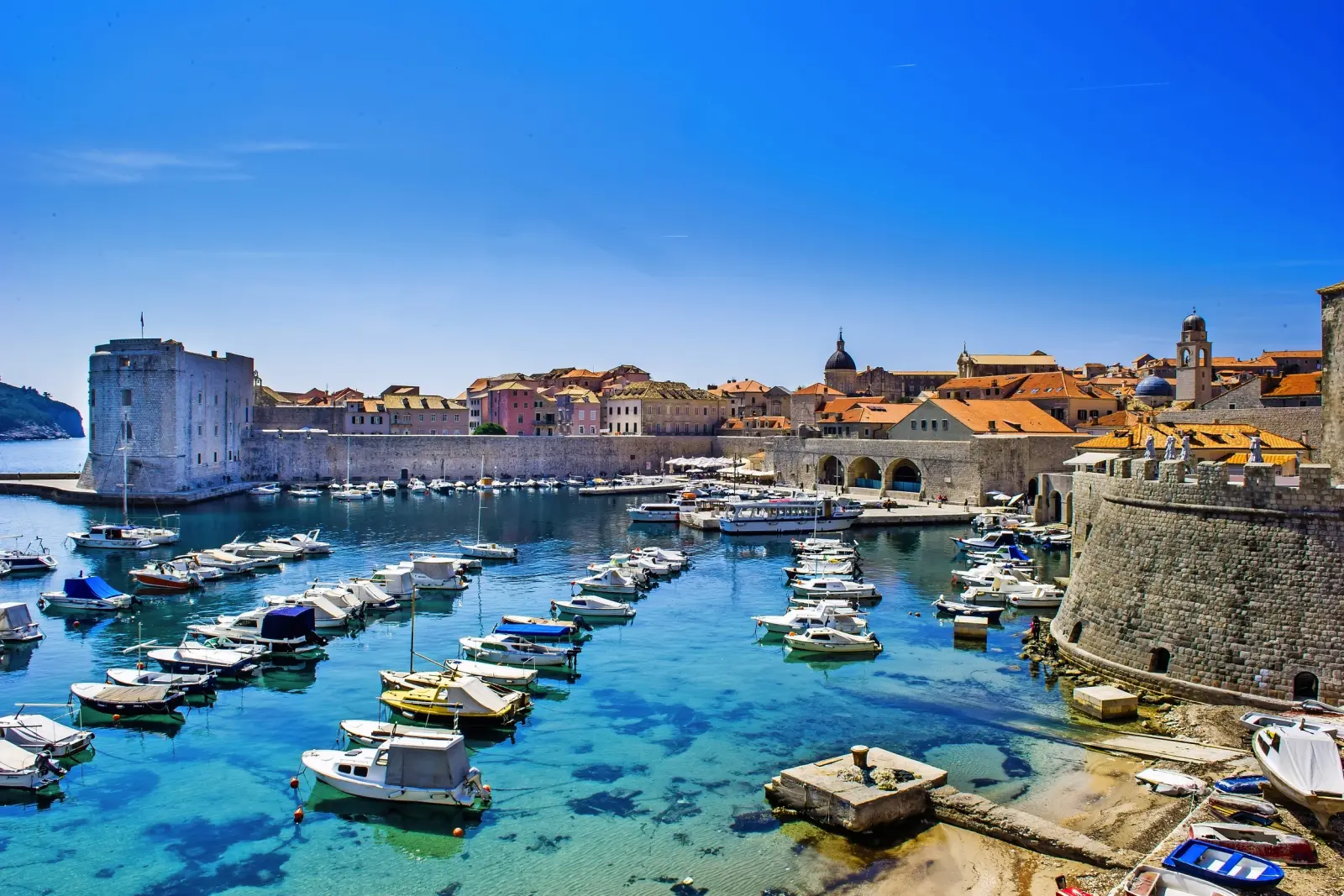 Dubrovnik sulla costa adriatica immagine