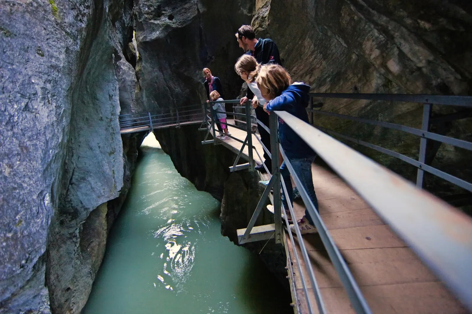 unterwegs in der imposanten Aareschlucht Bild