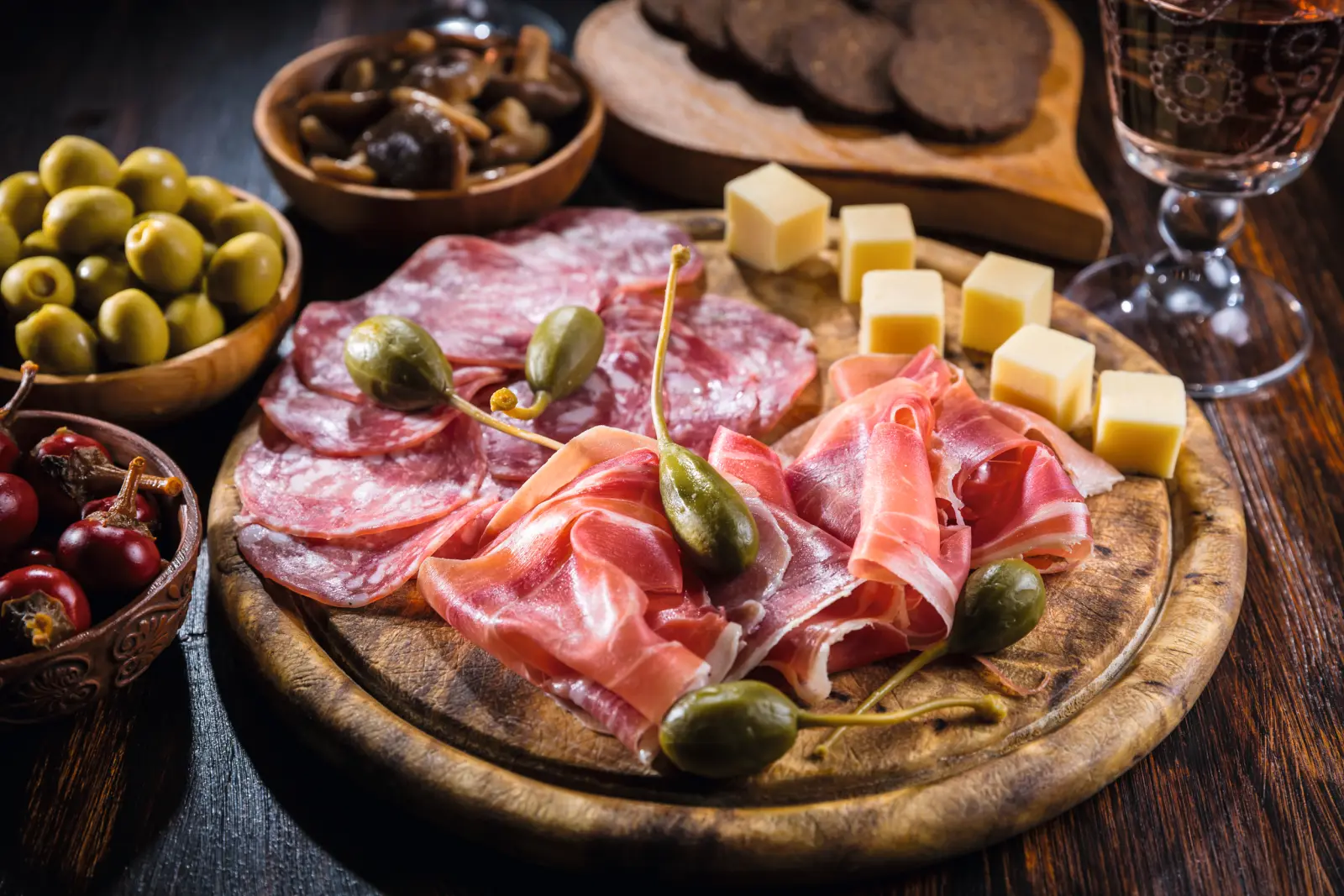 Serrano ham platter with various starters