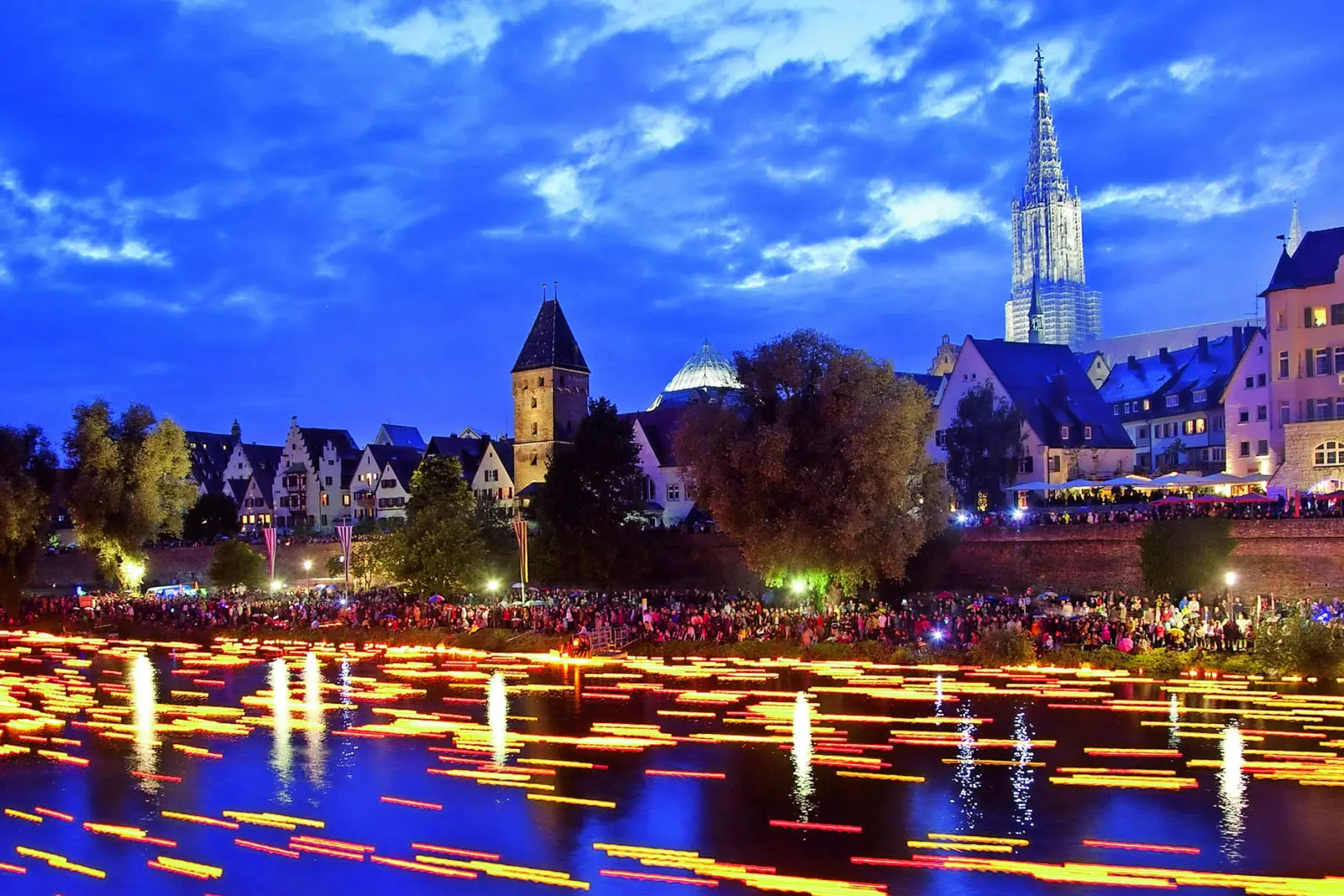 Weihnachtsmarkt auf dem Münsterplatz