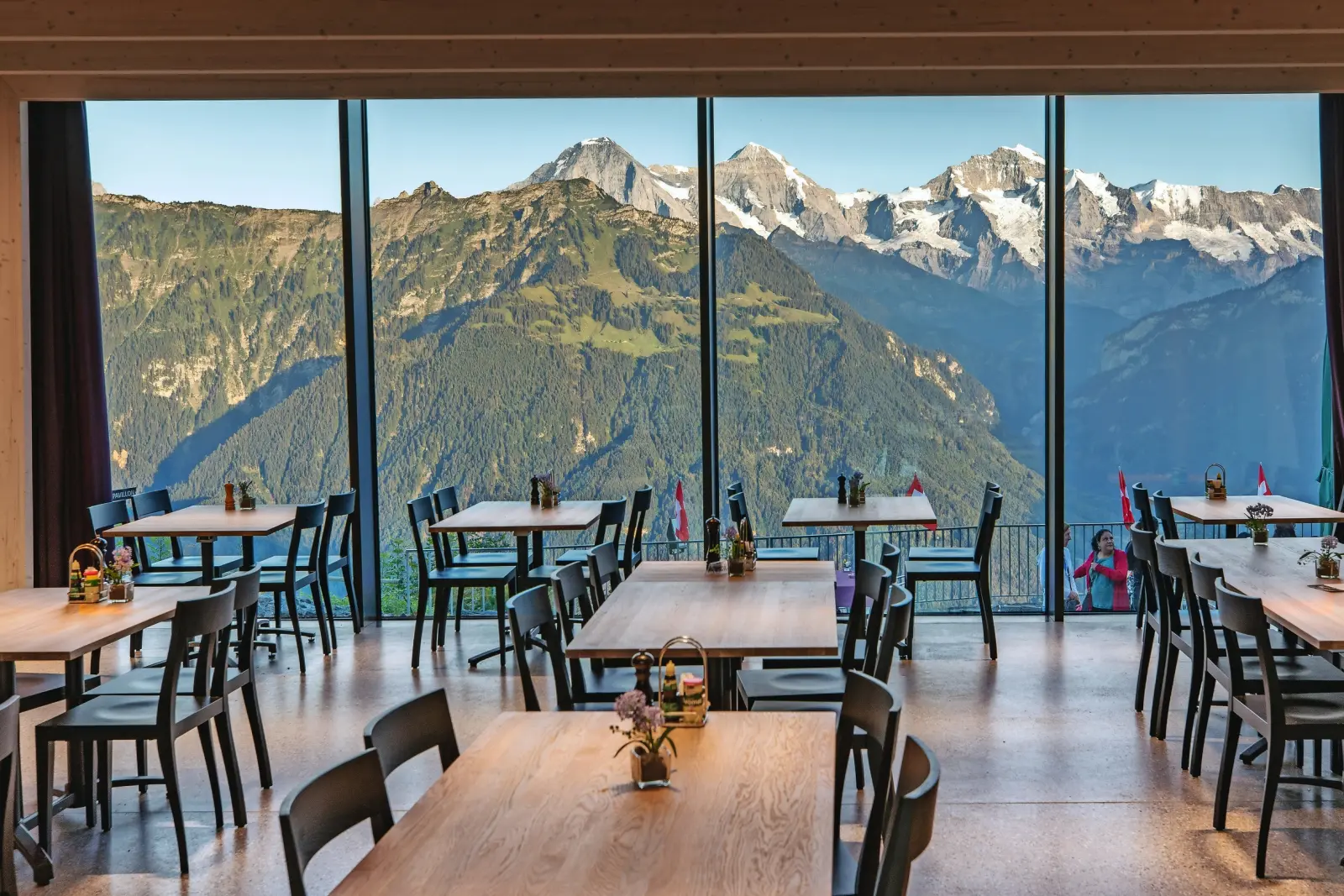 Kulinarik mit Blick auf Eiger Mönch und Jungfrau