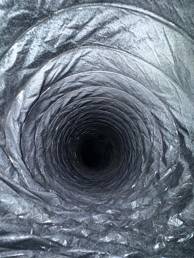 DIY vs. Professional Air Duct Cleaning for Optimal HVAC Performance
