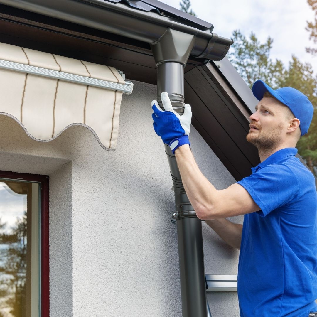 Roof Painting Services to Revive Your Home