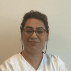 Frau Farokhi, Dentalhygienikerin in Genf