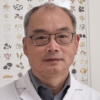 Sig. Jian jin Han, specialista in Medicina Tradizionale Cinese (MTC) a Les Acacias