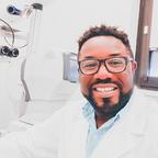 Dr. Djoukwe, ophtalmologue à Sion