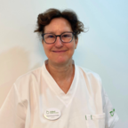 Frau Neyroud-Dubrez, Dentalhygienikerin in Epalinges
