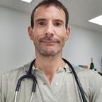 Dr. Flavio Cortes, spécialiste en médecine interne générale à Carouge