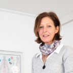 Frau Geneviève Crevoisier, Spezialistin für Traditionelle Chinesische Medizin (TCM) in Blonay