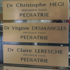 Dr. Desmangles, Kinderärztin in Genf