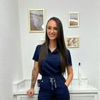 Frau Malika Hafici, Dentalhygienikerin in Chêne-Bougeries