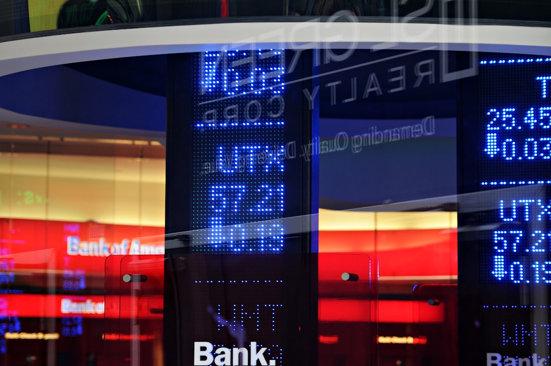 investasi emas vs saham