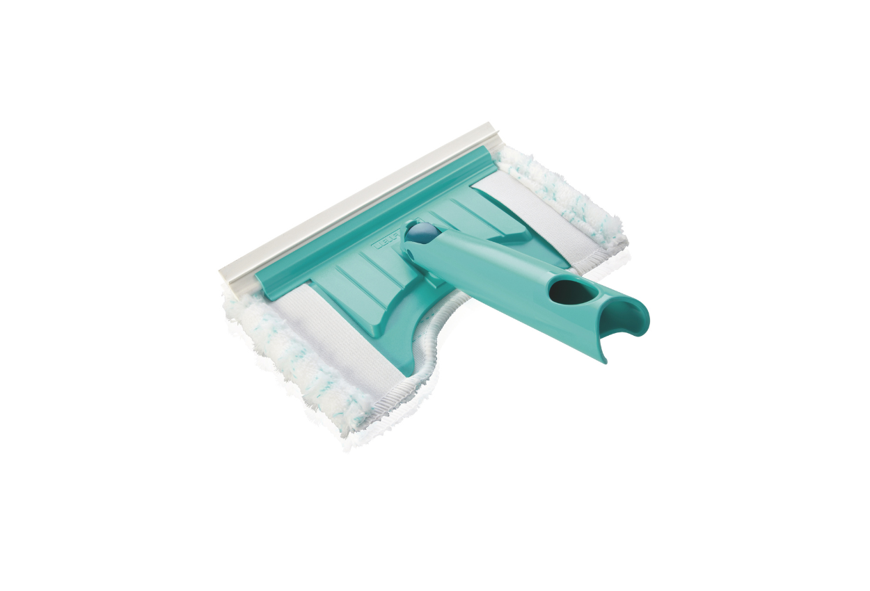 Essuie-carrelage et baignoire