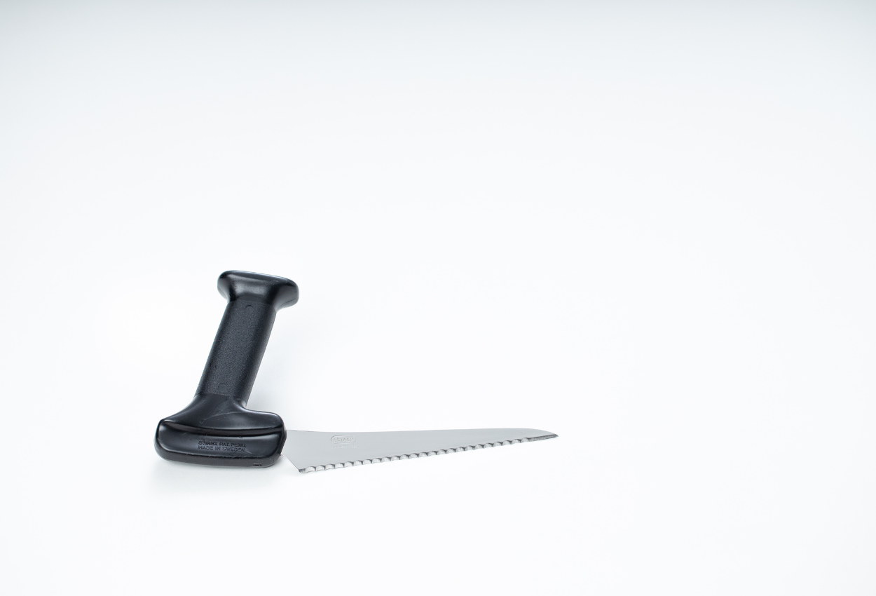 Coltello da cucina 17 cm, lama dentata sottile