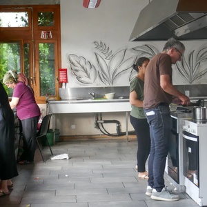 Kochen mit Geflüchteten - ein Projekt des SRK im Kanton Bern