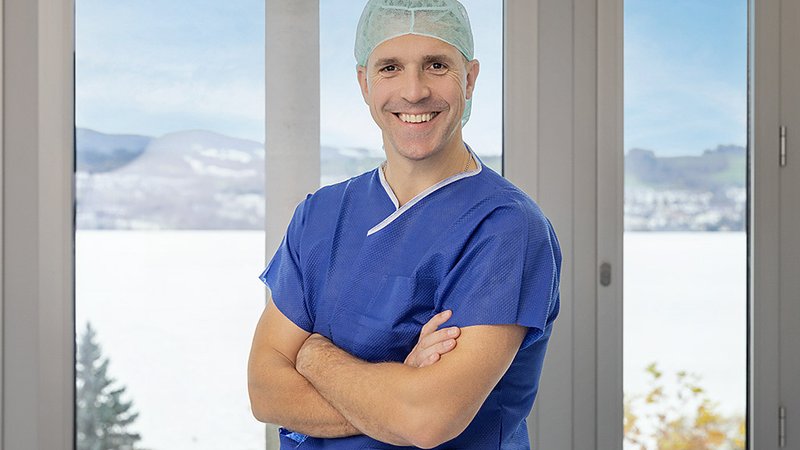 Bueter_Marco_Chirurgie_Portrait_blau_Web_1024