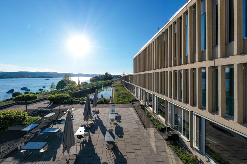 Haus 3 mit Sonne am Himmelö