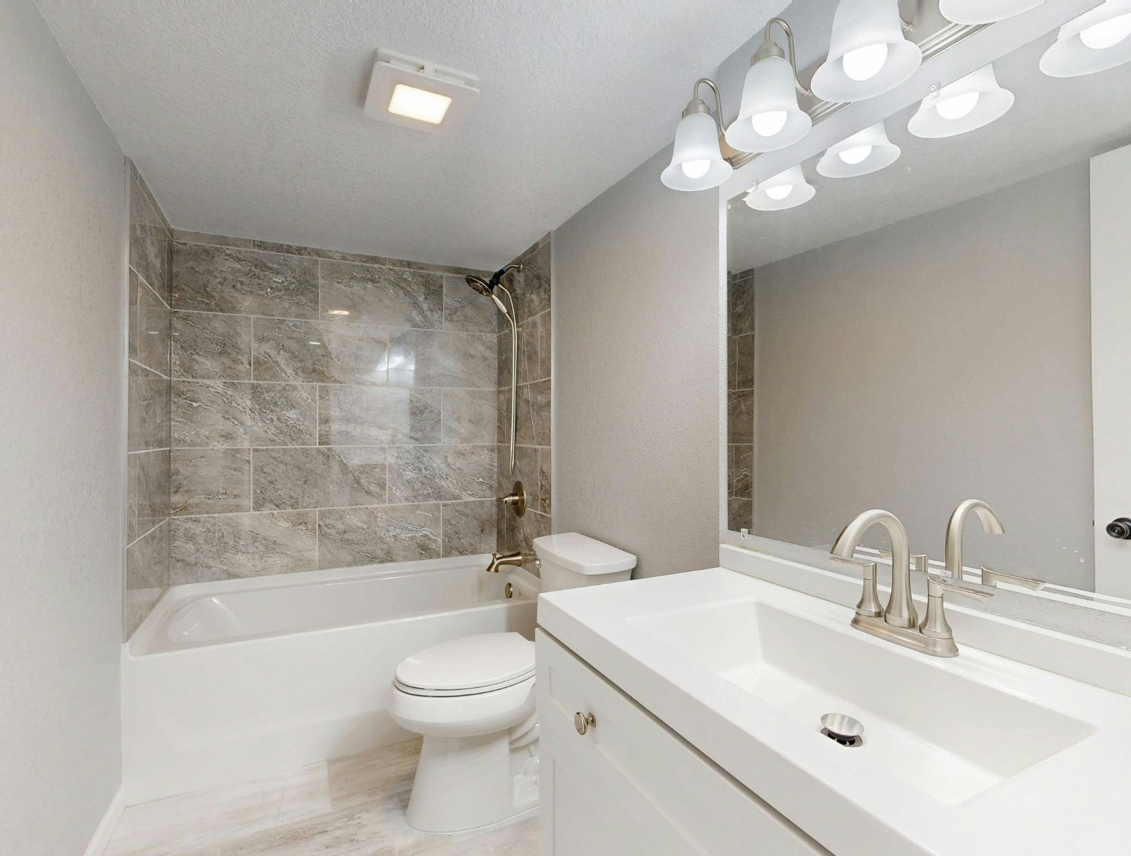 One Hundred Percent Satisfaction Guarantee Chicago Cleaning