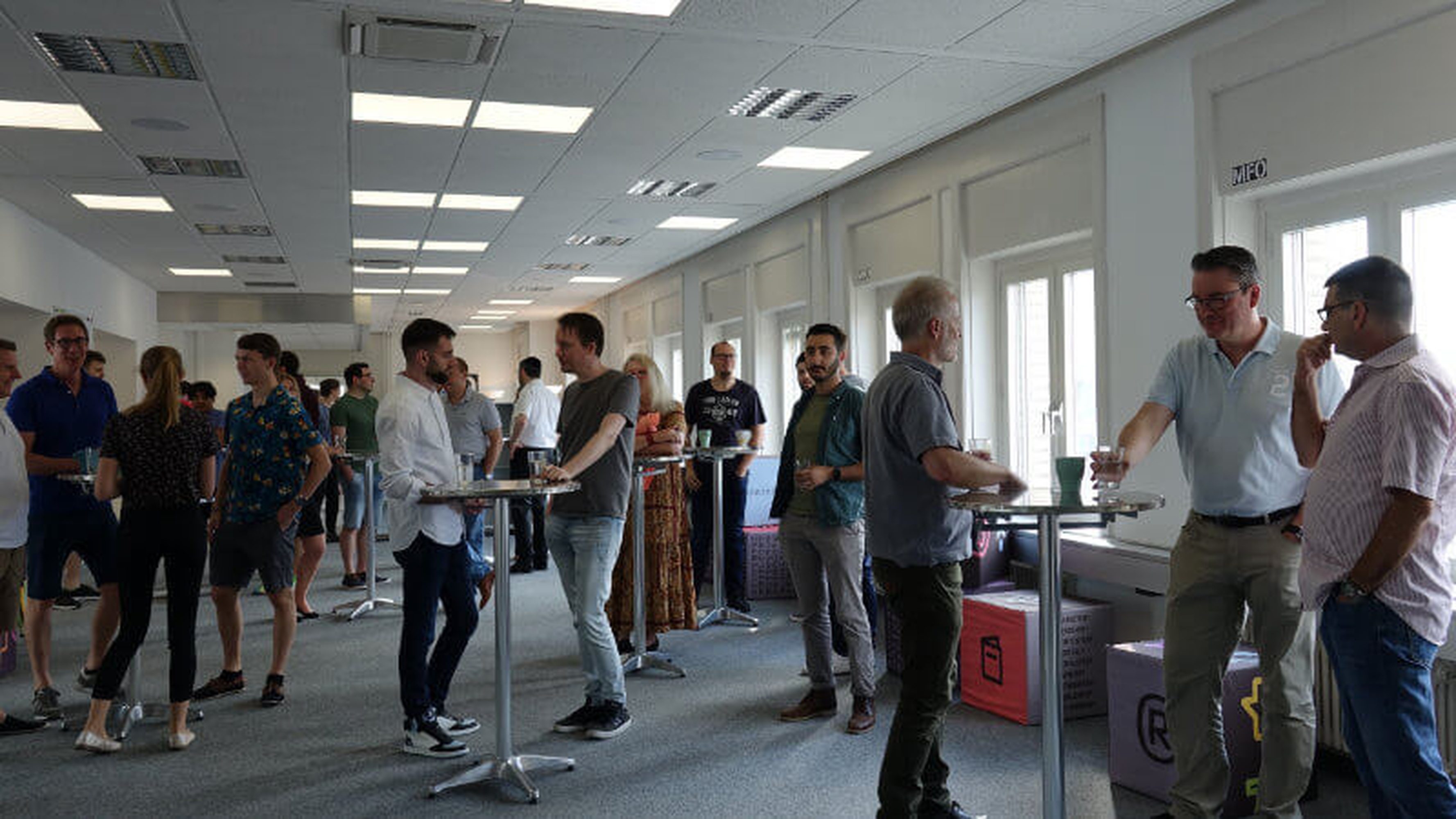 Möglichkeit zum Austausch gab es in den Pausen