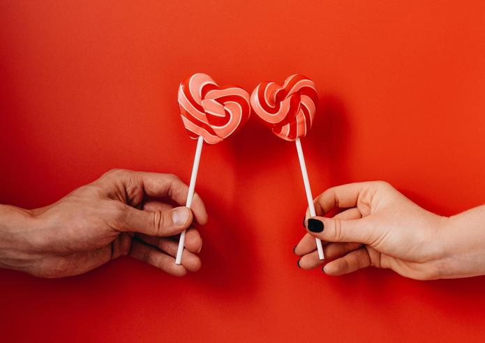 Bild von Sucettes, bougies chauffe-plat et 150 ans de WEBSTAR