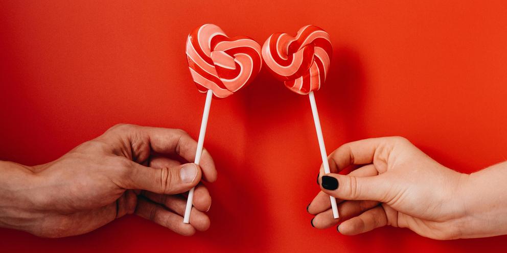 Bild von Sucettes, bougies chauffe-plat et 150 ans de WEBSTAR